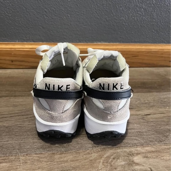 Women’s Nike Waffle Debut shoes size 7 - Picture 2 of 6